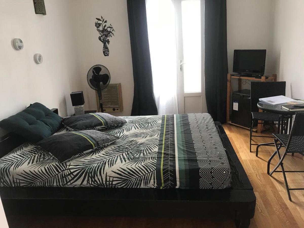 Chambre En Ardeche Du Sud Saint-Remeze Luaran gambar