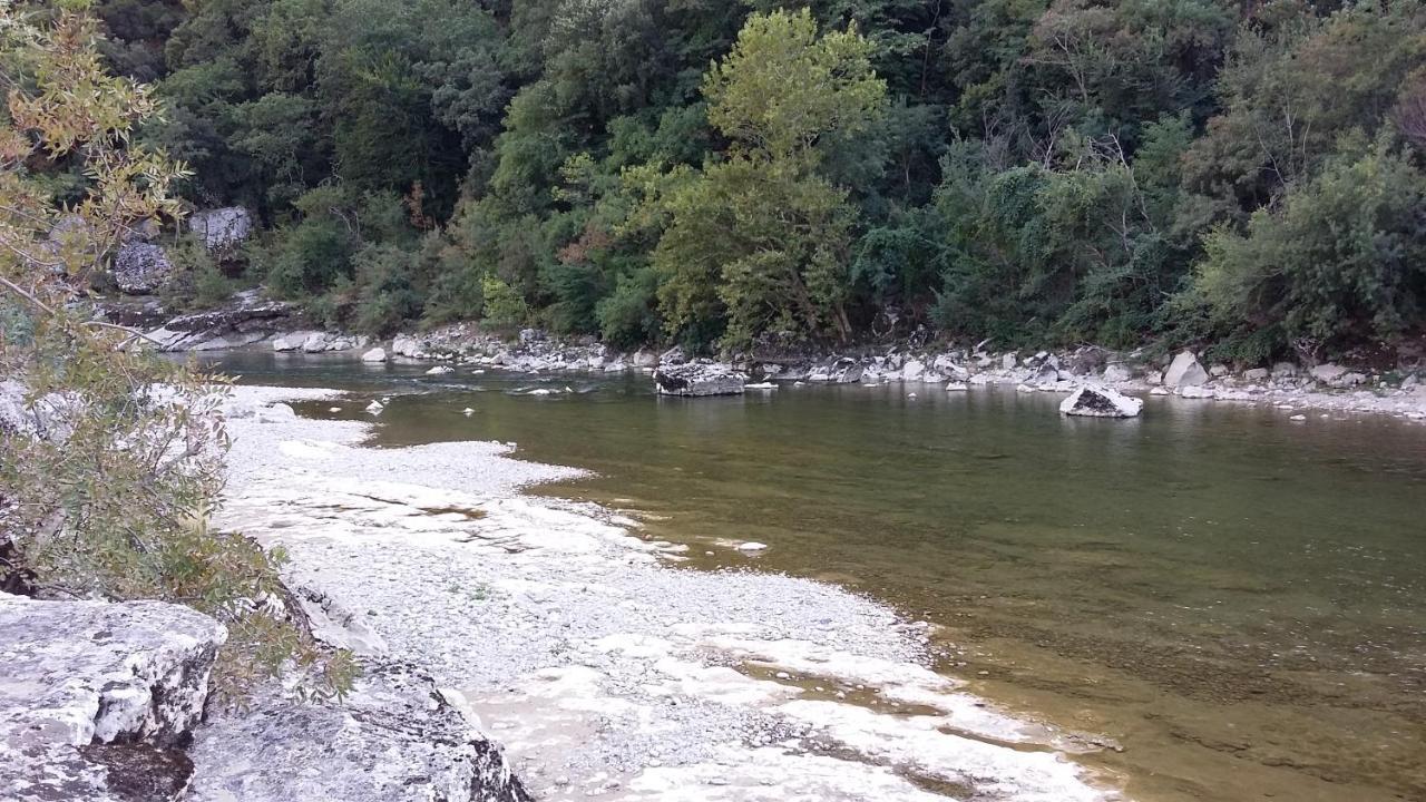Chambre En Ardeche Du Sud Saint-Remeze Luaran gambar
